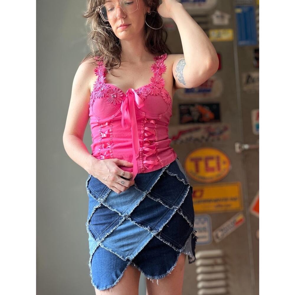 Vintage Y2K Hot Pink Coquette Bustier Top | Daisy Appliqué Cami | M - Picture 2 of 9